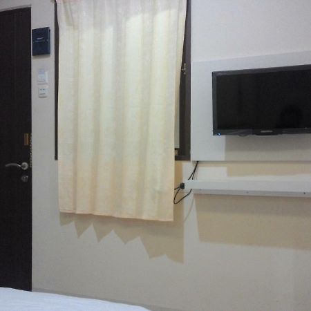 Kantos Guest House Jakarta Exterior photo