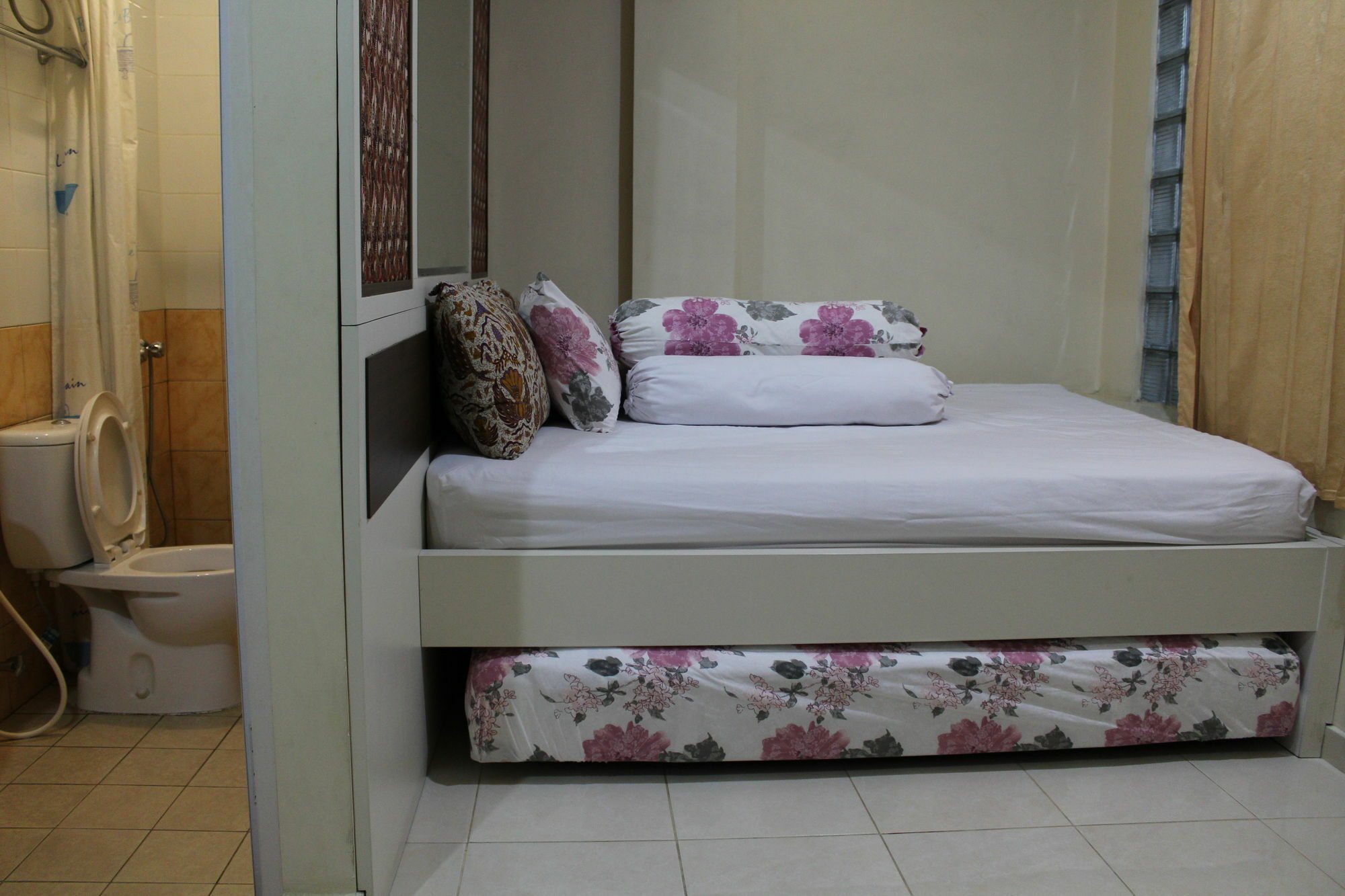 Kantos Guest House Jakarta Exterior photo